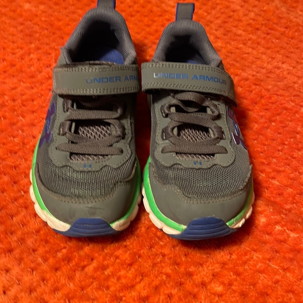 Little kids Under Armour tennis shoes
